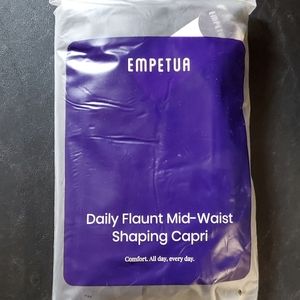 Shapermint Empetua Daily Flaunt Mid Waist Shaping Capris